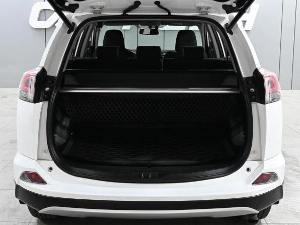 Toyota RAV4 IV (XA40) Рестайлинг с пробегом 2018 года, цена 2 478 000 рублей, 167495 км, внедорожник, Автокод Объявления