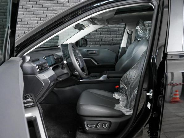 Toyota RAV4 VI (XA60) с пробегом 2026 года, цена 4 700 000 рублей, 38 км, внедорожник, Автокод Объявления