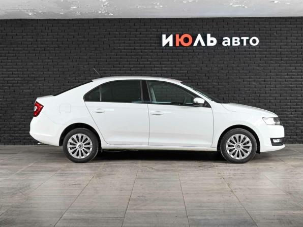 Skoda Rapid I Рестайлинг с пробегом 2019 года, цена 1 390 000 рублей, 110771 км, лифтбек, Автокод Объявления