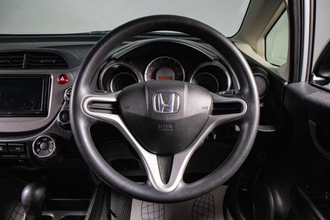Honda Fit II с пробегом 2012 года, цена 949 000 рублей, 80250 км, хэтчбек, Автокод Объявления