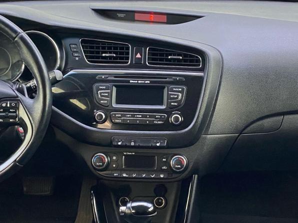 Kia Ceed II с пробегом 2014 года, цена 1 119 000 рублей, 177089 км, хэтчбек, Автокод Объявления