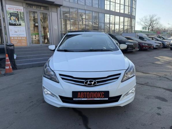 Hyundai Solaris I Рестайлинг с пробегом 2014 года, цена 727 000 рублей, 196000 км, седан, Автокод Объявления