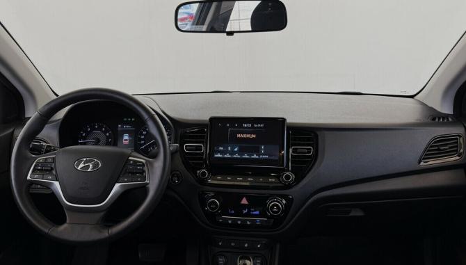 Hyundai Solaris II Рестайлинг с пробегом 2021 года, цена 1 930 000 рублей, 21743 км, седан, Автокод Объявления