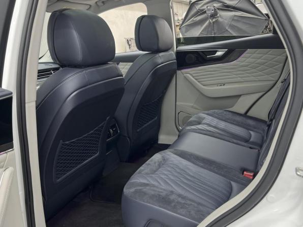 Hongqi HS5 I Рестайлинг с пробегом 2023 года, цена 3 149 000 рублей, 39159 км, внедорожник, Автокод Объявления