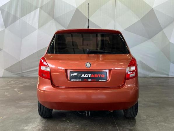 Skoda Fabia II с пробегом 2010 года, цена 650 000 рублей, 213503 км, хэтчбек, Автокод Объявления