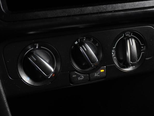 Volkswagen Polo V с пробегом 2011 года, цена 799 000 рублей, 220096 км, хэтчбек, Автокод Объявления