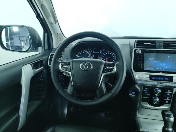 Toyota Land Cruiser Prado 150 Series Рестайлинг 2 с пробегом 2018 года, цена 5 099 000 рублей, 168499 км, внедорожник, Автокод Объявления