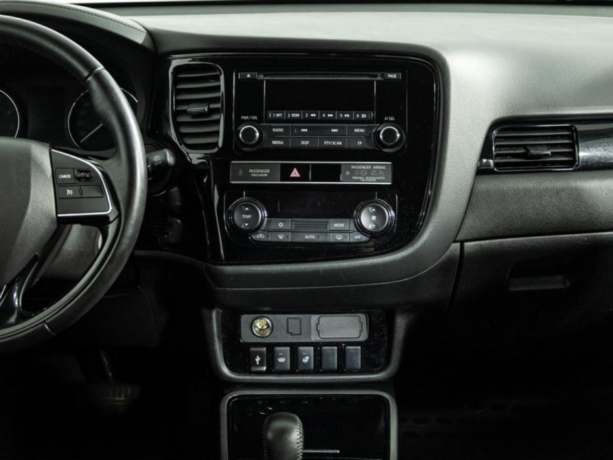 Mitsubishi Outlander III Рестайлинг 3 Санкт-Петербург  - изображение 13