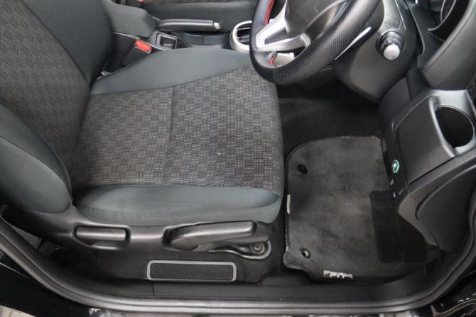 Honda Fit III с пробегом 2015 года, цена 950 250 рублей, 167592 км, хэтчбек, Автокод Объявления