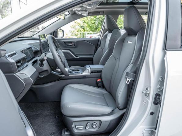Toyota RAV4 VI (XA60) с пробегом 2026 года, цена 4 339 000 рублей, 35 км, внедорожник, Автокод Объявления