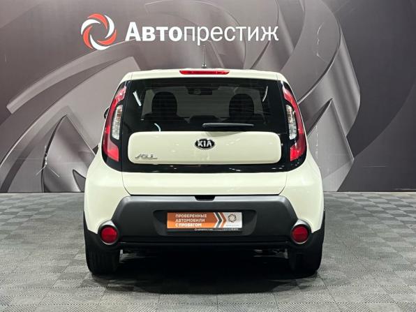 Kia Soul II с пробегом 2016 года, цена 1 010 000 рублей, 180977 км, хэтчбек, Автокод Объявления