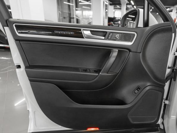 Volkswagen Touareg II Рестайлинг с пробегом 2017 года, цена 3 380 000 рублей, 144829 км, внедорожник, Автокод Объявления