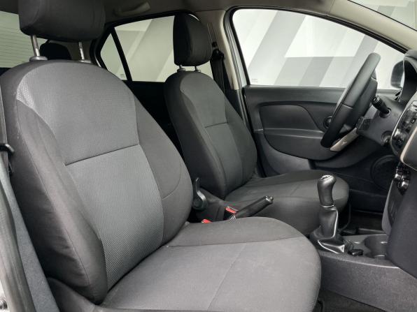 Renault Logan II с пробегом 2016 года, цена 555 000 рублей, 219707 км, седан, Автокод Объявления