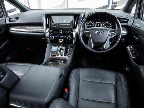 Toyota Alphard III Рестайлинг с пробегом 2022 года, цена 5 700 000 рублей, 33337 км, минивэн, Автокод Объявления