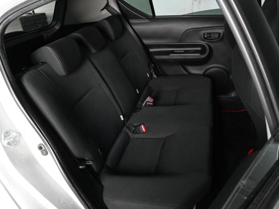 Toyota Aqua I Рестайлинг Ростов-на-Дону  - изображение 9