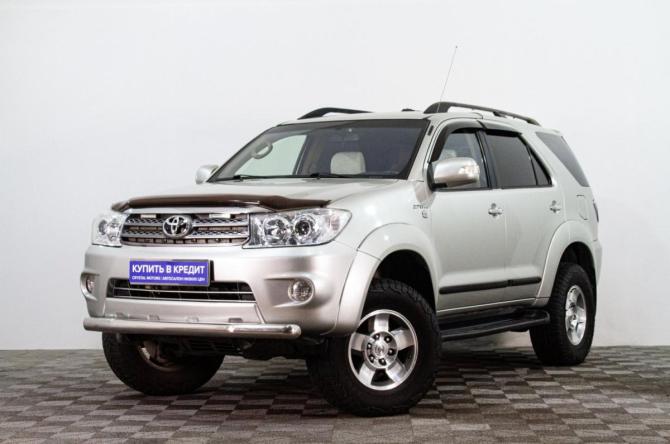 Toyota Fortuner I Рестайлинг с пробегом 2010 года, цена 2 619 000 рублей, 165000 км, внедорожник, Автокод Объявления