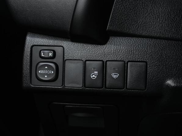Toyota Corolla XI (E160 E170 E180) Рестайлинг 1 с пробегом 2018 года, цена 1 575 000 рублей, 97073 км, седан, Автокод Объявления