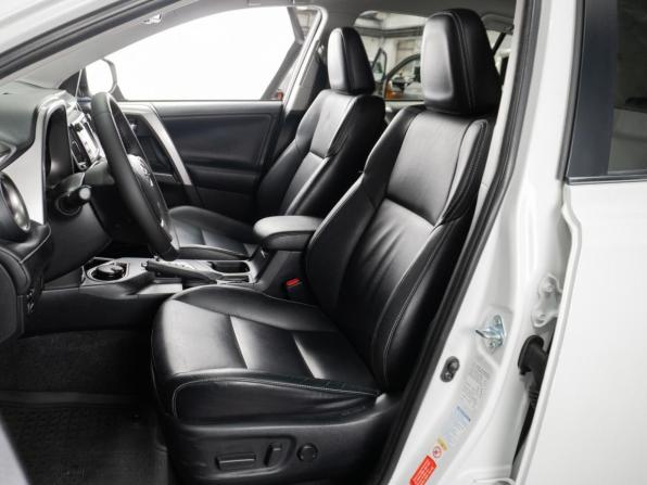 Toyota RAV4 IV (XA40) Рестайлинг с пробегом 2015 года, цена 2 320 000 рублей, 130367 км, внедорожник, Автокод Объявления
