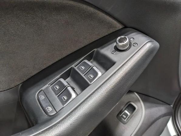 Audi Q5 I (8R) Рестайлинг с пробегом 2014 года, цена 1 995 000 рублей, 154523 км, внедорожник, Автокод Объявления
