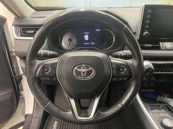 Toyota RAV4 V (XA50) с пробегом 2021 года, цена 3 650 000 рублей, 122800 км, внедорожник, Автокод Объявления