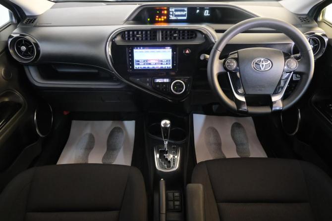 Toyota Aqua I Рестайлинг 2 с пробегом 2018 года, цена 1 219 000 рублей, 102000 км, хэтчбек, Автокод Объявления