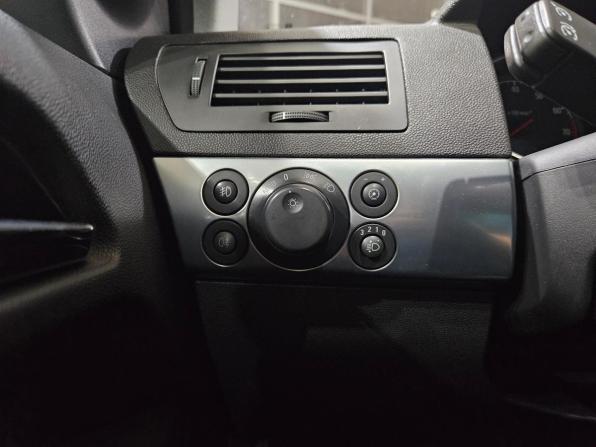 Opel Astra J Рестайлинг с пробегом 2012 года, цена 635 000 рублей, 238992 км, хэтчбек, Автокод Объявления