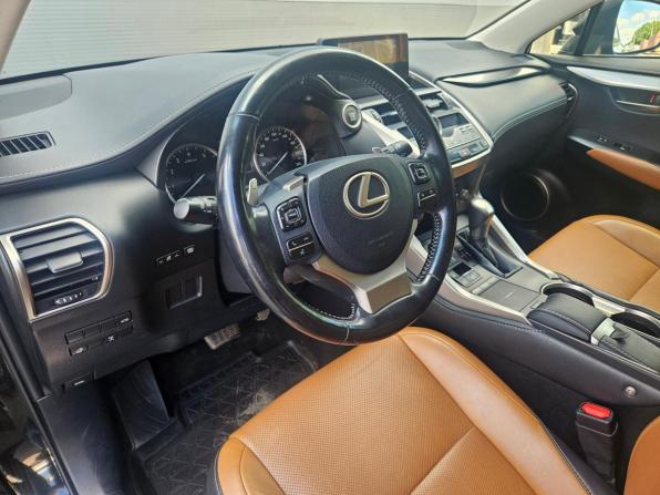 Lexus NX I Рестайлинг с пробегом 2018 года, цена 3 268 000 рублей, 150000 км, внедорожник, Автокод Объявления