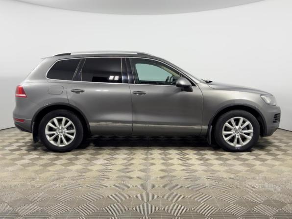 Volkswagen Touareg II с пробегом 2012 года, цена 1 698 100 рублей, 237950 км, внедорожник, Автокод Объявления