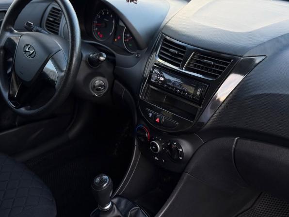 Hyundai Solaris I с пробегом 2012 года, цена 599 000 рублей, 240759 км, седан, Автокод Объявления