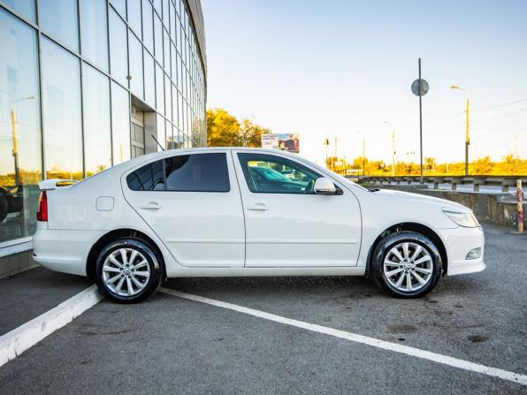 Skoda Octavia II (A5) Рестайлинг с пробегом 2013 года, цена 878 000 рублей, 198221 км, лифтбек, Автокод Объявления