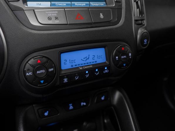 Hyundai ix35 I Рестайлинг с пробегом 2015 года, цена 1 170 000 рублей, 216423 км, внедорожник, Автокод Объявления
