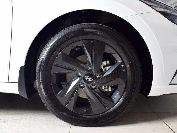 Hyundai Elantra VII (CN7) с пробегом 2021 года, цена 2 250 995 рублей, 13195 км, седан, Автокод Объявления