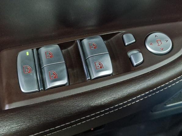 BMW 7 серии VI (G11/G12) Рестайлинг с пробегом 2019 года, цена 5 600 000 рублей, 98399 км, седан, Автокод Объявления