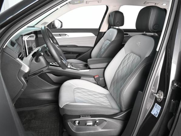 Volkswagen Tavendor I с пробегом 2024 года, цена 4 590 000 рублей, 16684 км, внедорожник, Автокод Объявления