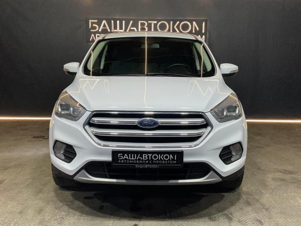 Ford Kuga II Рестайлинг с пробегом 2018 года, цена 1 350 000 рублей, 211015 км, внедорожник, Автокод Объявления