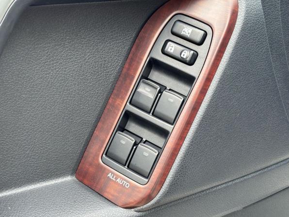 Toyota Land Cruiser Prado 150 Series Рестайлинг 1 с пробегом 2013 года, цена 3 380 000 рублей, 252159 км, внедорожник, Автокод Объявления