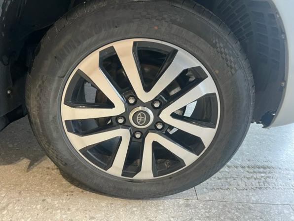 Toyota Land Cruiser 200 Series с пробегом 2011 года, цена 2 555 000 рублей, 325660 км, внедорожник, Автокод Объявления