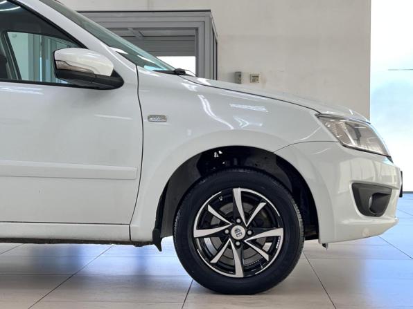 Lada (ВАЗ) Granta I с пробегом 2015 года, цена 550 000 рублей, 108695 км, лифтбек, Автокод Объявления