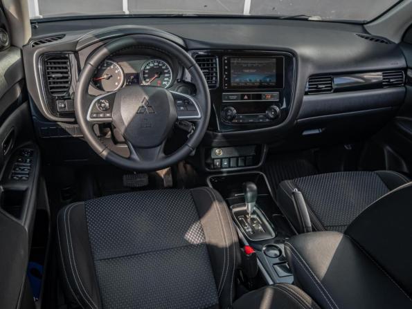 Mitsubishi Outlander III Рестайлинг 3 с пробегом 2020 года, цена 2 200 000 рублей, 112175 км, внедорожник, Автокод Объявления