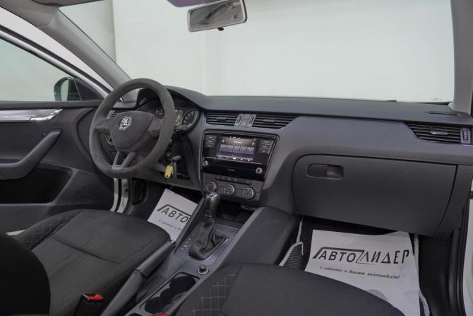 Skoda Octavia III (A7) Рестайлинг с пробегом 2017 года, цена 1 449 000 рублей, 113000 км, лифтбек, Автокод Объявления