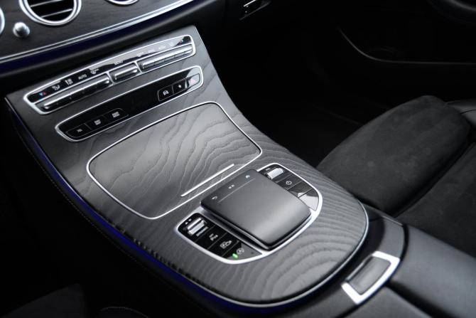 Mercedes-Benz E-Класс V (W213 S213 C238) Рестайлинг с пробегом 2021 года, цена 4 700 000 рублей, 68512 км, седан, Автокод Объявления
