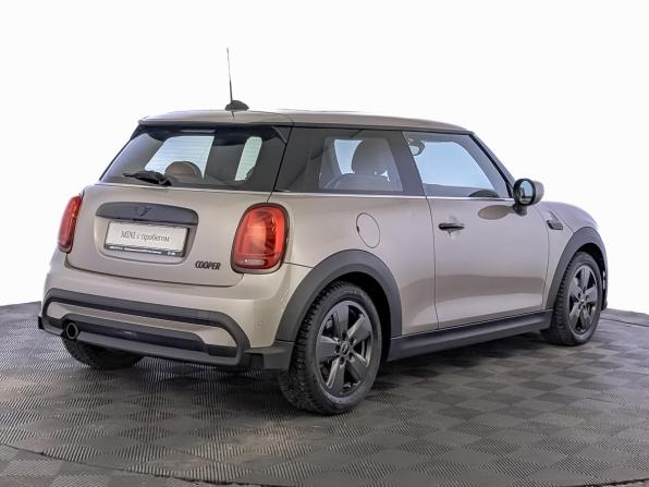 Mini Hatch III (F55/F56) Рестайлинг 2 с пробегом 2021 года, цена 2 335 000 рублей, 78539 км, хэтчбек, Автокод Объявления