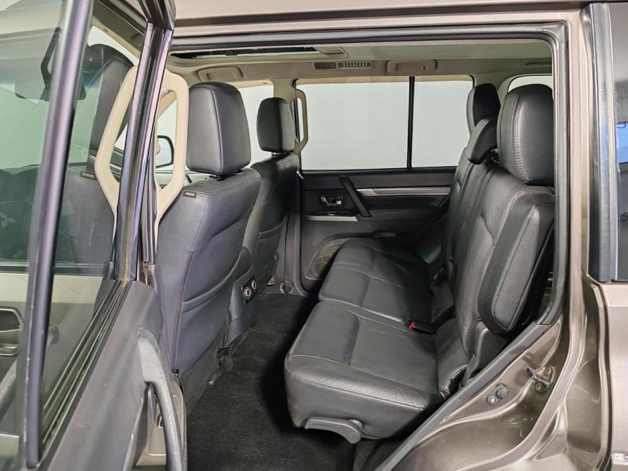 Mitsubishi Pajero IV Рестайлинг 1 Москва  - изображение 12