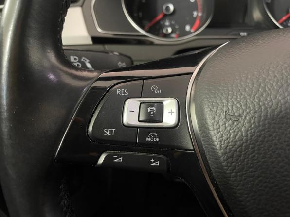 Volkswagen Passat B8 с пробегом 2018 года, цена 1 669 000 рублей, 121800 км, универсал, Автокод Объявления