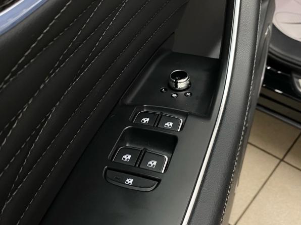 Hongqi HS5 I с пробегом 2023 года, цена 2 649 000 рублей, 52272 км, внедорожник, Автокод Объявления