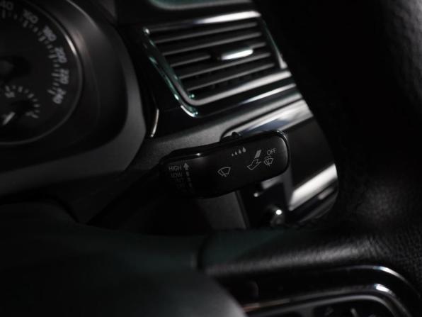 Skoda Rapid I с пробегом 2015 года, цена 1 119 000 рублей, 186265 км, лифтбек, Автокод Объявления
