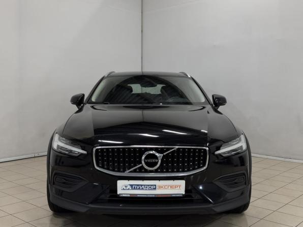 Volvo V60 Cross Country II с пробегом 2021 года, цена 3 549 000 рублей, 119000 км, универсал, Автокод Объявления