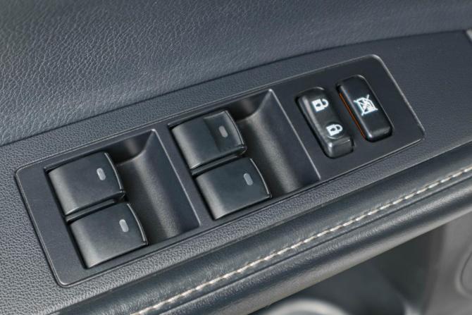 Lexus ES VI с пробегом 2012 года, цена 2 149 000 рублей, 302000 км, седан, Автокод Объявления