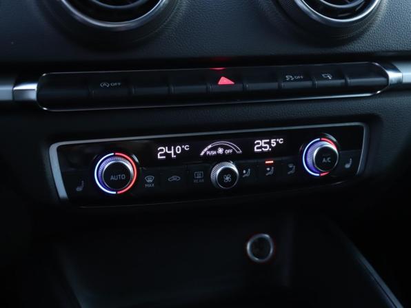 Audi A3 III (8V) с пробегом 2015 года, цена 1 144 000 рублей, 167539 км, хэтчбек, Автокод Объявления