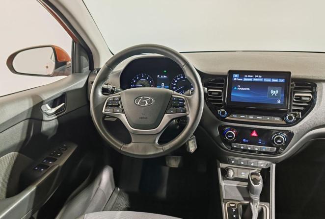 Hyundai Solaris II Рестайлинг с пробегом 2022 года, цена 1 800 000 рублей, 49150 км, седан, Автокод Объявления